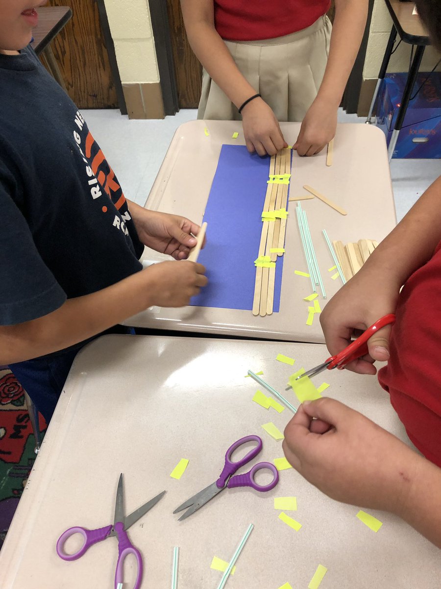Read Pop’s Bridge so why not build bridges during our no break Wednesday science time! #CastleberryTwitterChallege #IrvingShines