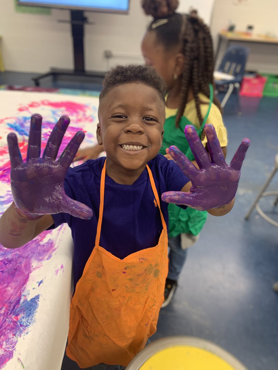 LilyBrookman's tweet photo. Pre-k students on their first real messy day of Art class. So fun! #artsmatter #jacksonvia #charlottesvillecityschools @jvjackrabbit https://t.co/OeJzwVHZXO