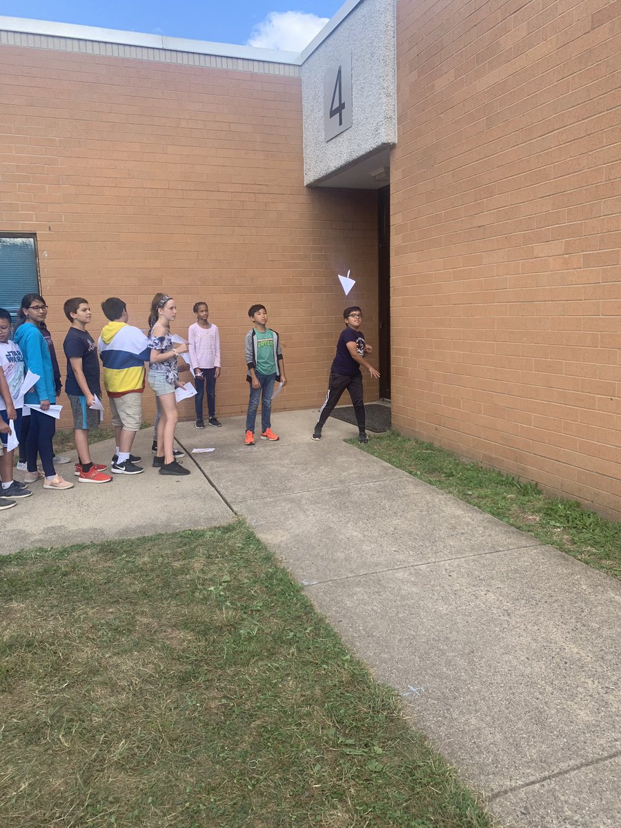 super6thgraders's tweet photo. Testing paper airplanes! Control Data recorded today. Next week we will change 1 variable! #steamwednesday @BrookfieldES https://t.co/e34pVhCkB1