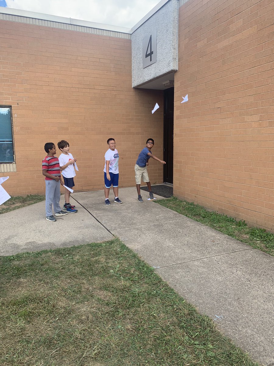 super6thgraders's tweet photo. Testing paper airplanes! Control Data recorded today. Next week we will change 1 variable! #steamwednesday @BrookfieldES https://t.co/e34pVhCkB1