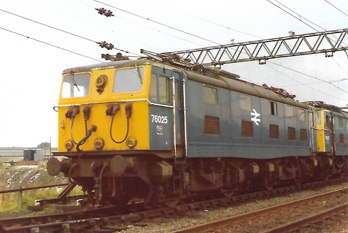 British Rail Woodhead Route Bo+Bo Class 76 1500V D.C. Electric loco 26025 built at Gorton in 1951. Became 76 025 under TOPS. Stabled pantographs down at Manchester Guide Bridge 17/5/81 ##BritishRail #Woodhead #Class76 #Loco #trainspotting #Manchester #Gorton #GuideBridge 🤓