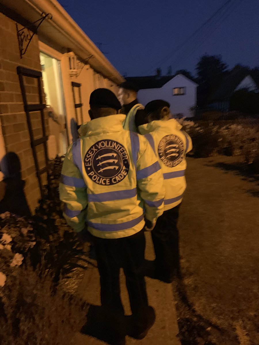 VpcBraintree's tweet photo. Cadets are out and about tonight giving out burglary prevention advice to local residents 👮🏻‍♂️👮🏼‍♀️⏰ https://t.co/qOLUOPFvFr