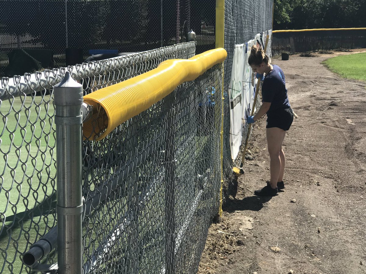 DSU_Athletics's tweet photo. Day of Service at @DakotaState.  @DSUSoftball cleaning up at Thue Field after the flooding that hit the Madison area last week.  #DSUTrojanPride #DSUDriventoHelp @NorthStarBOSA #NAIACoC https://t.co/SvwdYdlV2K