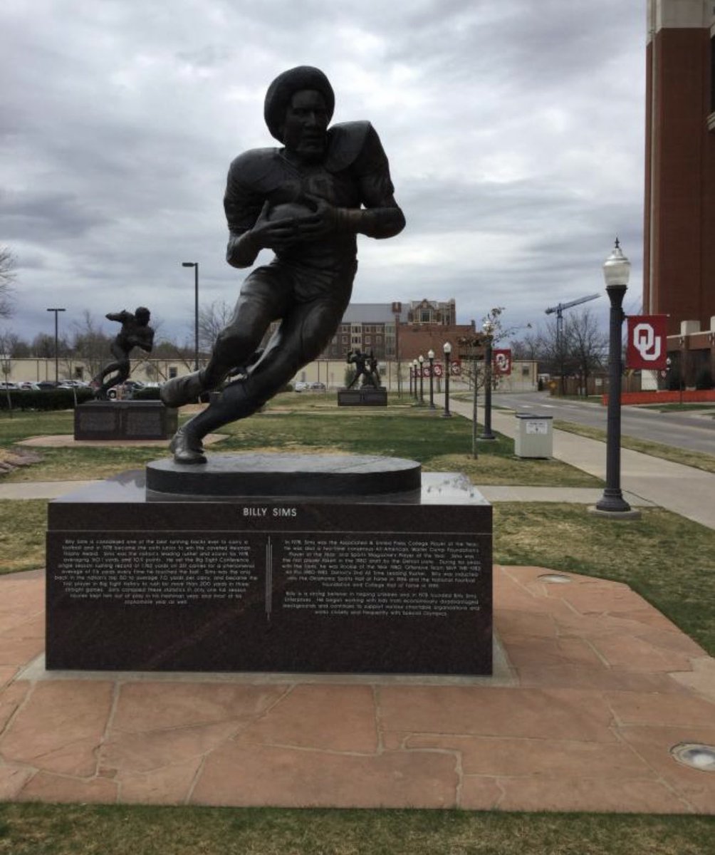 JordanCraigPR's tweet photo. The brick pattern on the street in front of Heisman Park was built that way so that when cars drive over it, it sounds like clapping for the Heisman winners. #GaylordSocial https://t.co/dk6DtHEnkd