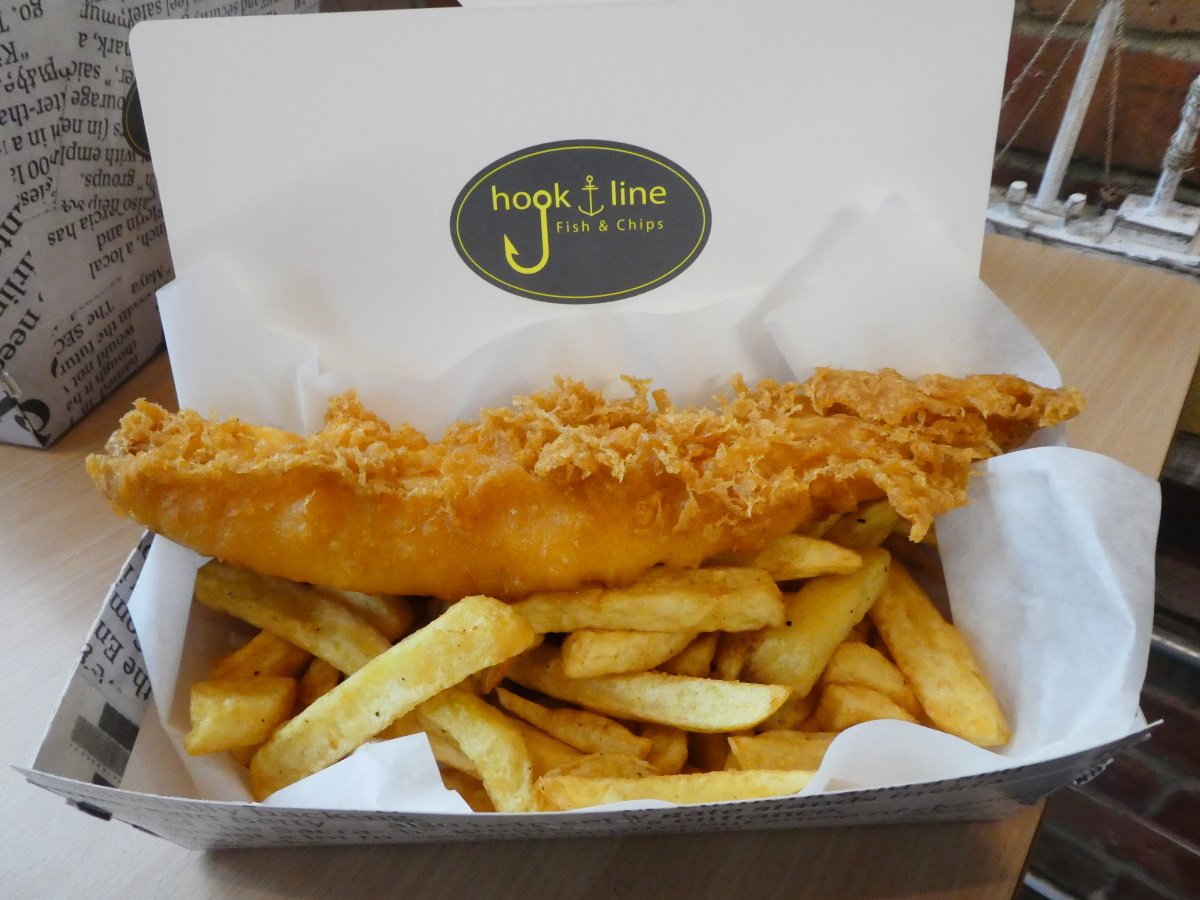 TheYorksTimes's tweet photo. Hook and Line Fish &amp; Chips in Leeds gets even hotter
#HookAndLine #Fish&amp;Chips  #Chippy #Leeds #Chilli #MerrionCentre @thechillishop @hooklineleeds #YorkshireHour
https://t.co/zIrgXyBgpb https://t.co/vPpSnqYpEh