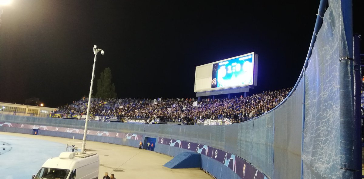 BBB-i sa sjevera skandiraju "Dinamo!", a Talijani s juga uzvraćaju "Zagreb!" 😄🤝 <a href="/HRTsport/">HRT Sport</a> <a href="/hrtvijesti/">HRT Vijesti</a>
