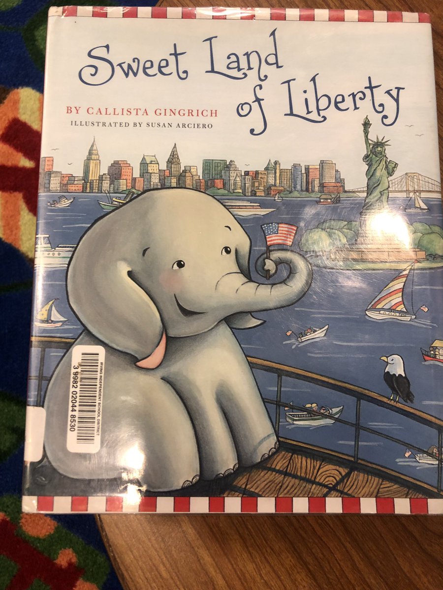 Brandenburglib's tweet photo. Brandenburg Cougars are celebrating Constitution Day and Freedom Week in the library! @BburgCougars @Brandenburglib @IrvingLibraries @IrvingISD https://t.co/m4UYvcCQL8