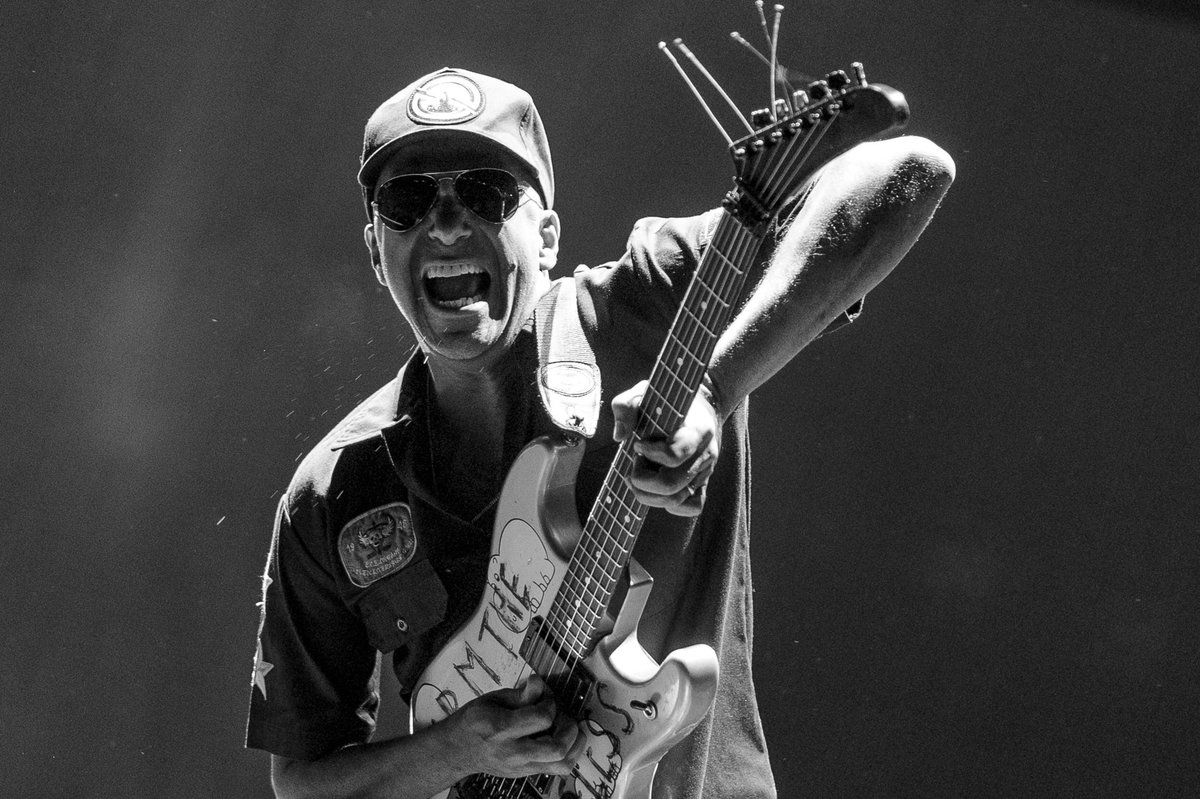 tmorello's tweet image. SAN DIEGO SHOW ADDED TO THE ATLAS UNDERGROUND LIVE TOUR with special guest @93PUNX feat. @VicMensa! Presale tix available NOW with code ATLASUNDERGROUND at tommorello.com/events

📸: @patrickmunnich