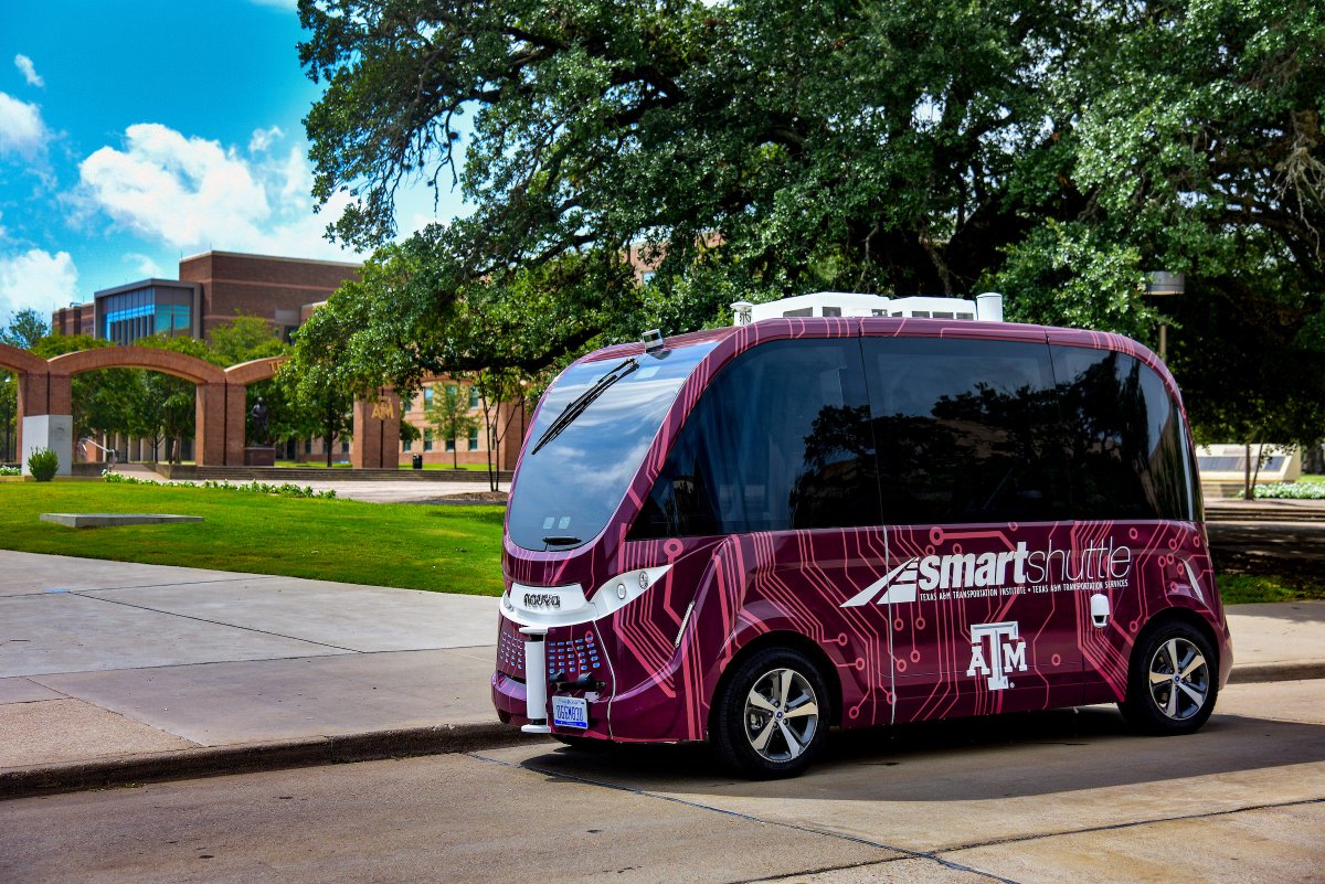 TAMU's tweet photo. A maroon & white autonomous shuttle is driving around campus to test self-driving tech & demonstrate the future of campus mobility! 👍🚗 @TTITAMU
Catch a ride on the shuttle until Nov. 15 ➡️ https://t.co/n5hBLXNNbv https://t.co/8nL9Zebgjm