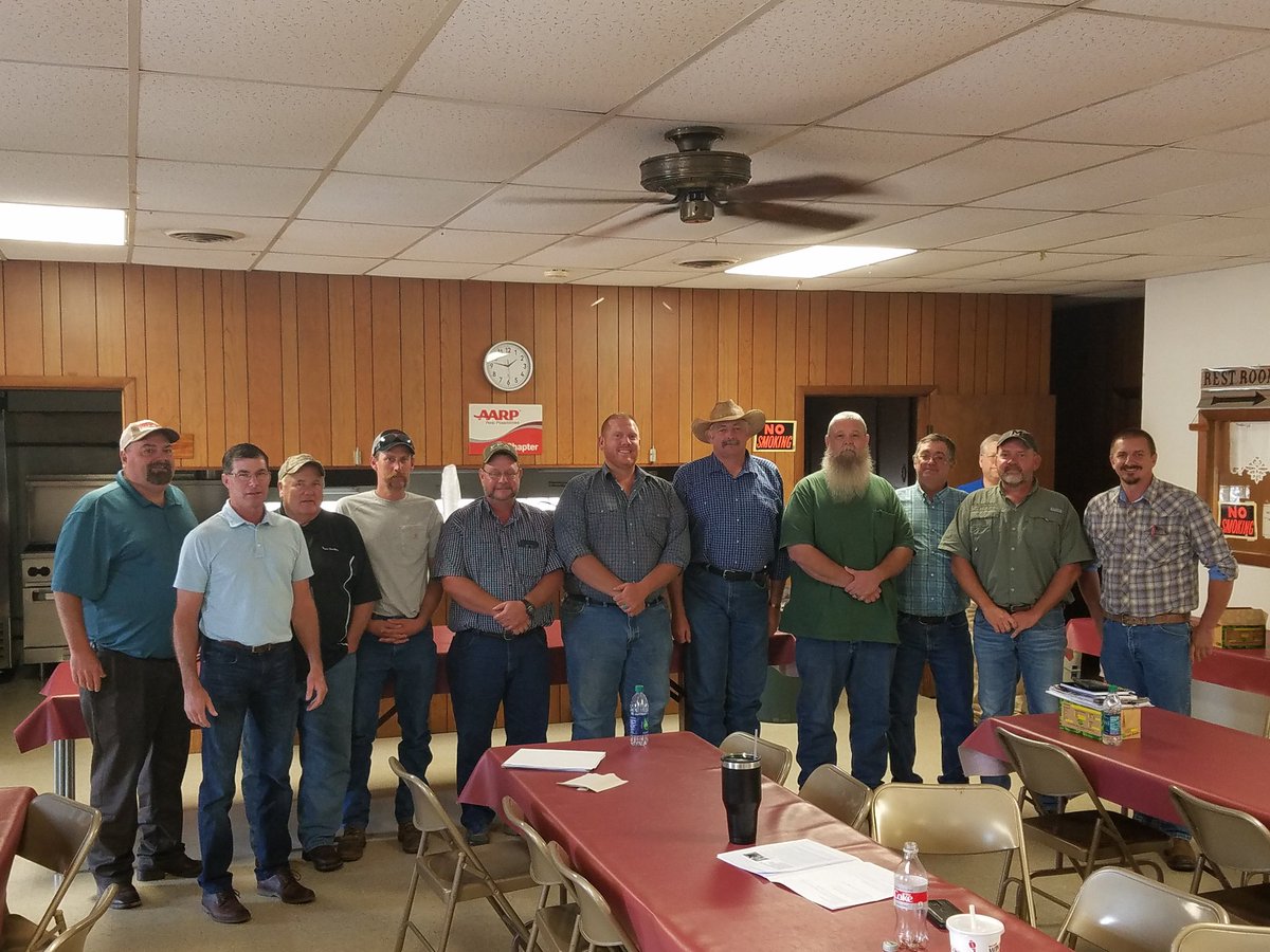 KellyMOFB's tweet photo. @MOFarmBureau #Feral #Hog Study Group met for the 2nd time. Reviewed survey sent to agencies. Heard from AR, KS &amp; TN Farm Bureau staff about the hog situation in each state. The group began general discussions of policy  guidelines to enhance elimination efforts in #Mo. #moleg https://t.co/JZjCaMeIDZ