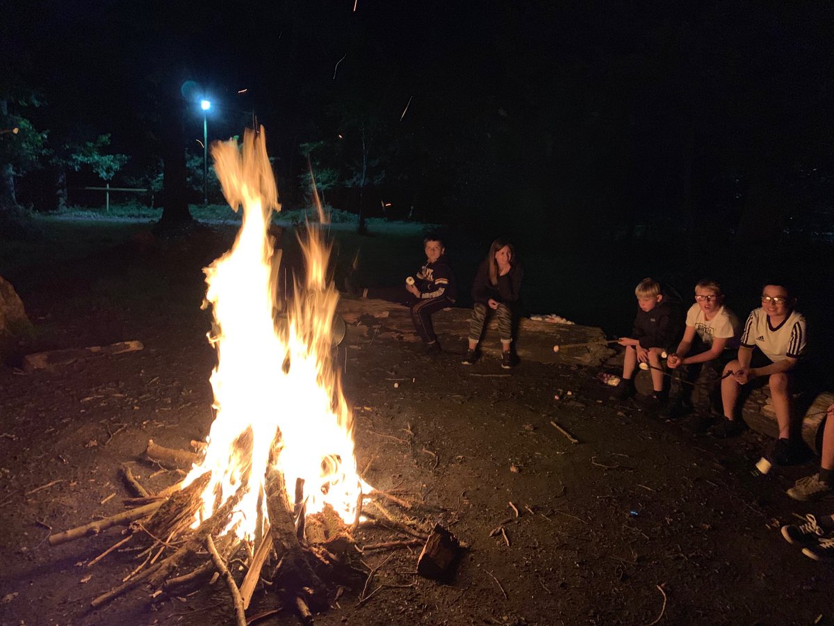 Phoenix_Ashford's tweet photo. Last evening and it is camp fire time https://t.co/UbLuTjAMtF