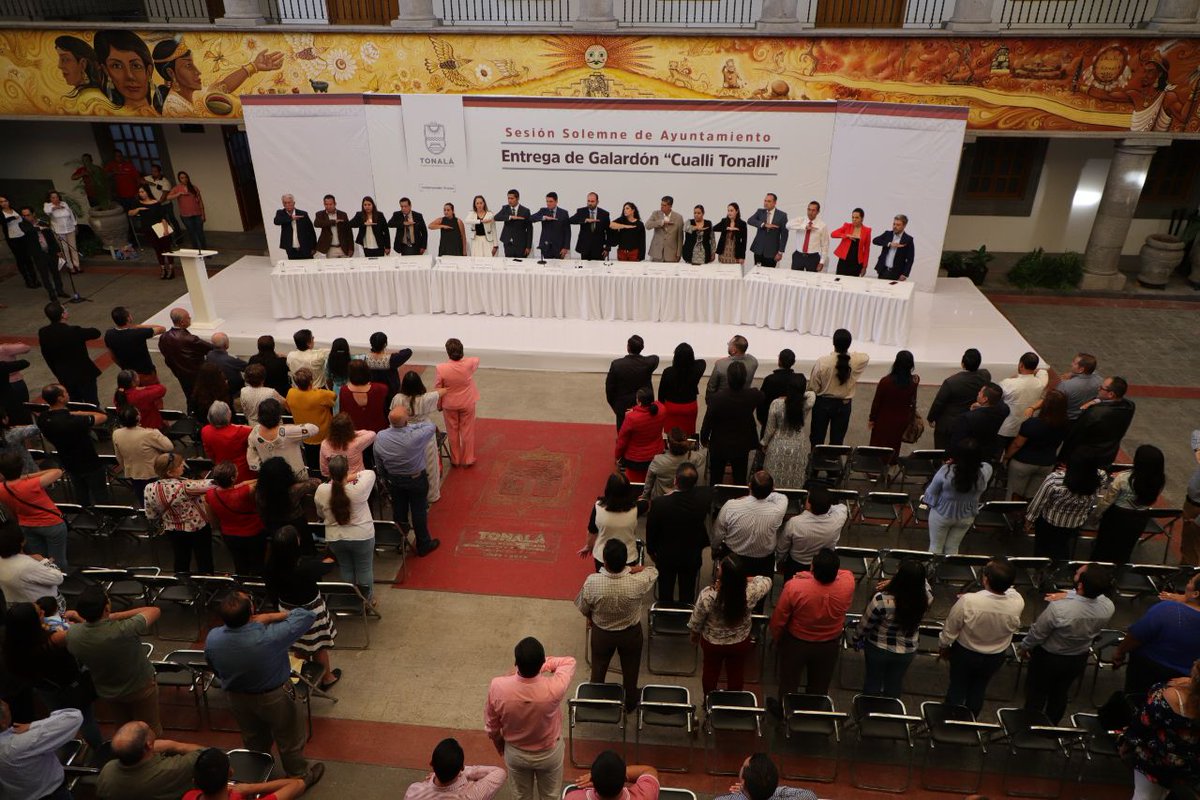 gobierno_tonala's tweet photo. Hoy reconocimos con el Galardón “Cualli Tonalli” a personalidades de Tonalá, destacadas en #ParticipaciónCiudadana, que a lo largo de su trayectoria de vida han trabajado en beneficio de su comunidad desde el ámbito cultural,deportivo, social, educativo y artístico¡Felicidades!👏 https://t.co/HIKMLSfwd4