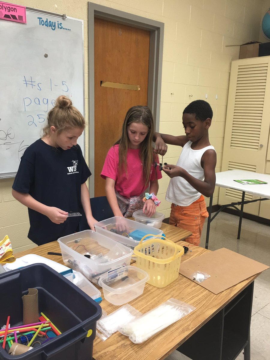 WynneInt's tweet photo. WIS Tinkering SPARC Club https://t.co/Hhp90dPIAx
