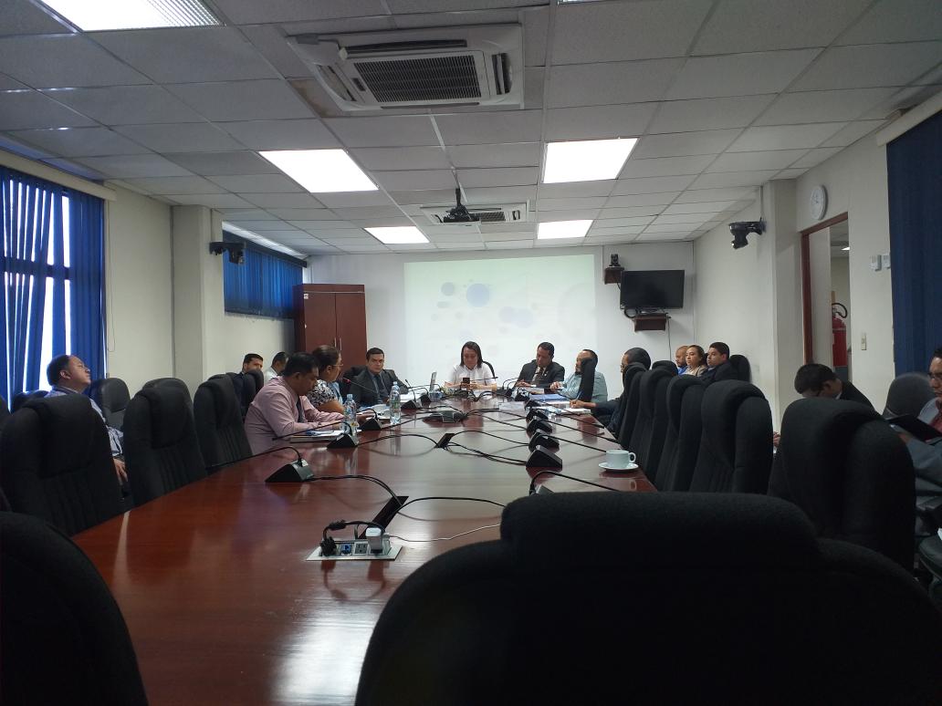 ruthydream's tweet photo. Diputados de Comisión Ad hoc para el estudio del Proyecto de Ley del Servicio  Público escuchan propuestas de Federaciones Sindicales. @RadioNacionalsv https://t.co/EdFI40aRAR