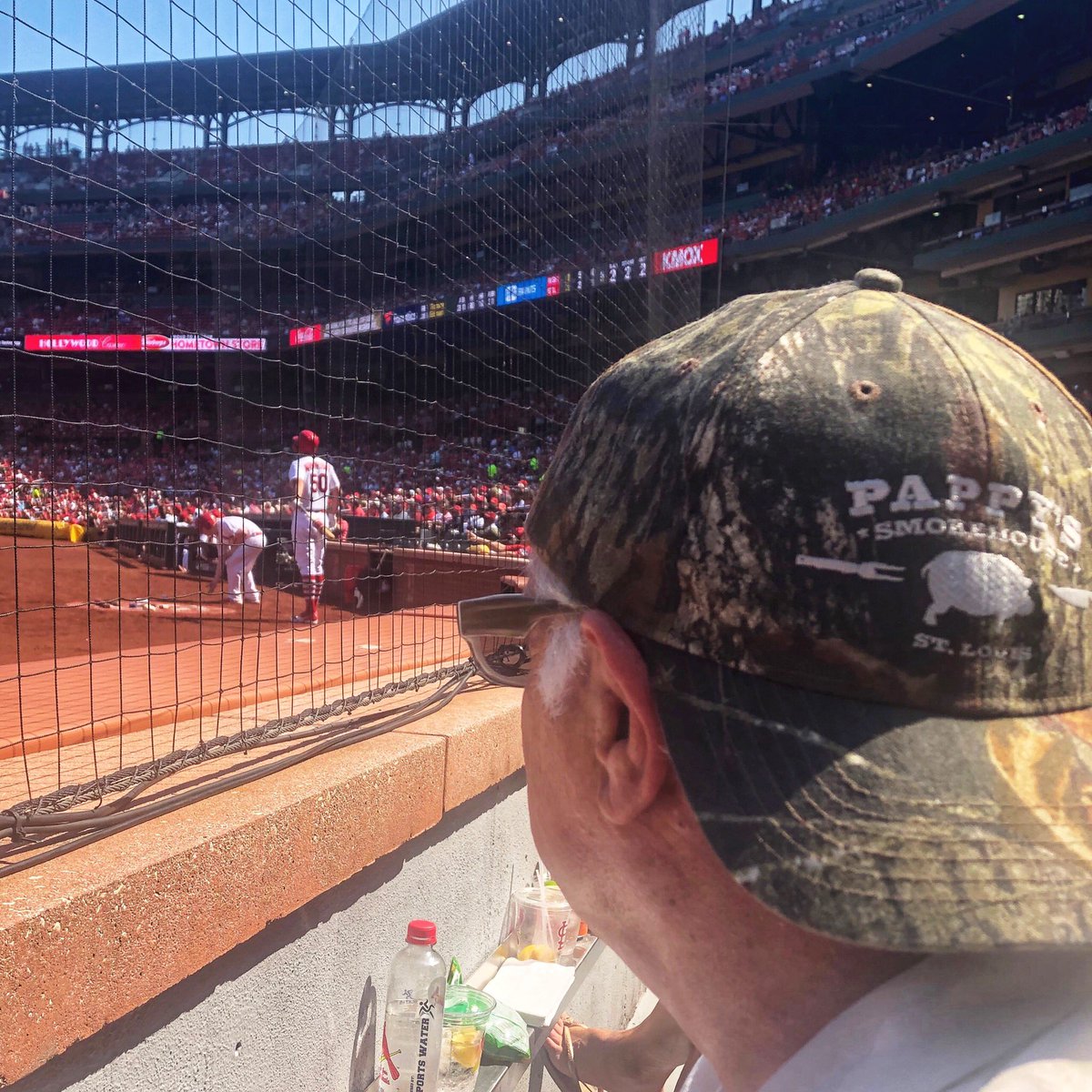 PappySmokehouse's tweet photo. Who is that mystery man sportin’ the Pappy’s hat and cheerin’ on @UncleCharlie50 at the @cardinals vs. @nationals game this afternoon? Anyone know? 🤷♂️🤷♀️
#GoGards #STLCards #TimeToFly #waino #pappyssmokehouse #mysteryman https://t.co/KipNtX7Tkh