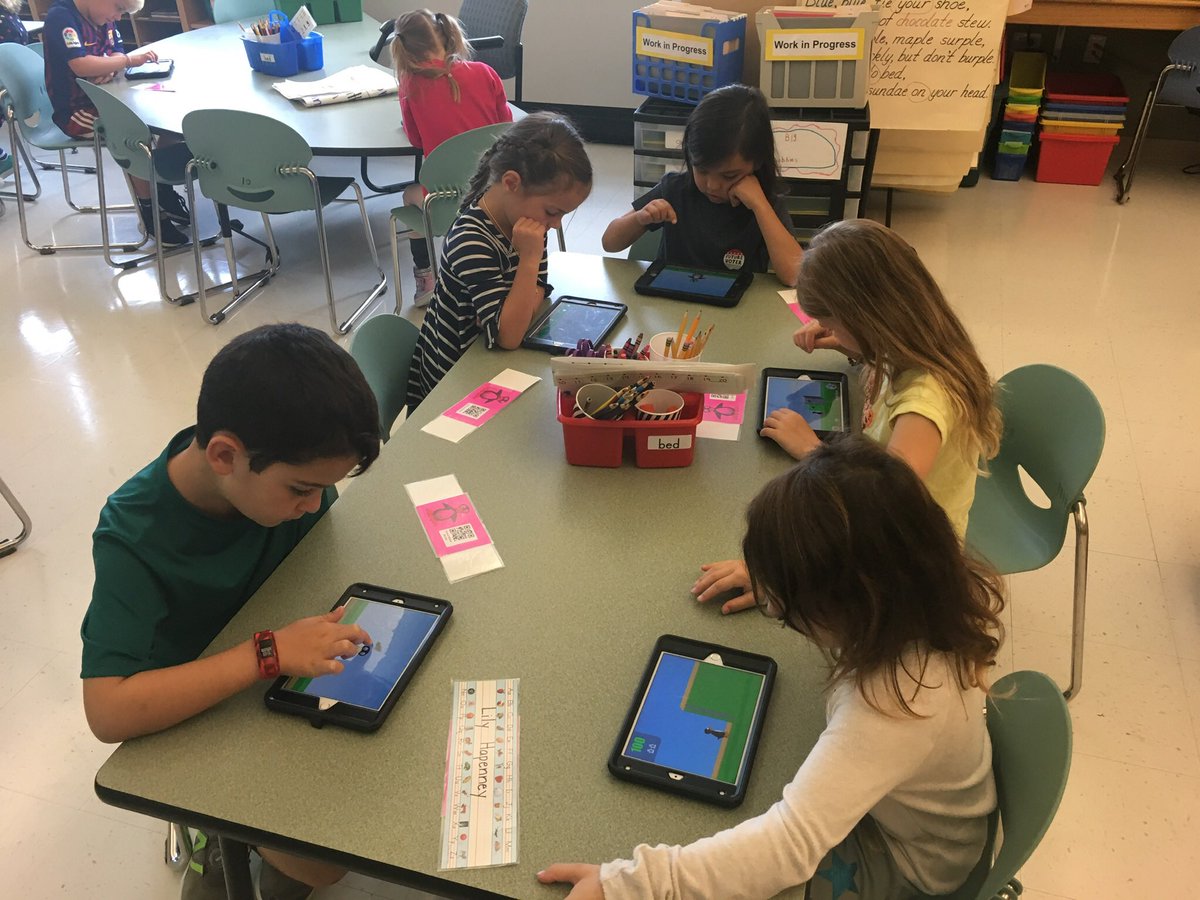 Khravinski's tweet image. We met the fabulous Jiji from ST Math today (and we rocked using our first QR code)! #seethemath #STMath #Medfieldps #mempk1