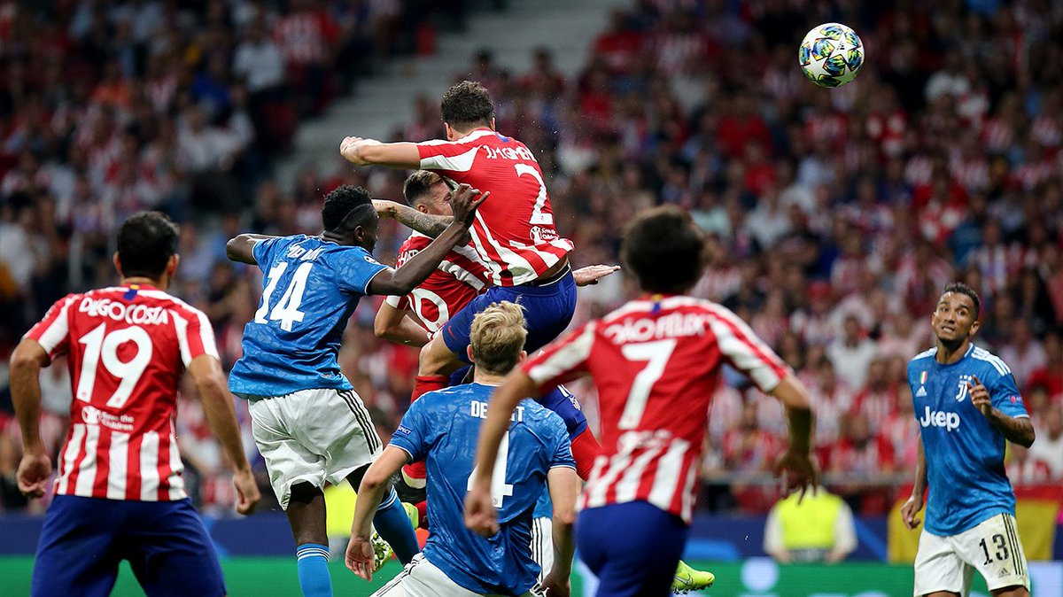 Atleti's tweet photo. [ 📸 🔝] 
¡Las mejores fotos del #AtletiJuve!
➡ https://t.co/Wl1NnHboiM

🔴⚪ #AúpaAtleti 
⚽ #AtletiJuve
🌟 #UCL https://t.co/vgdz6JkWgq