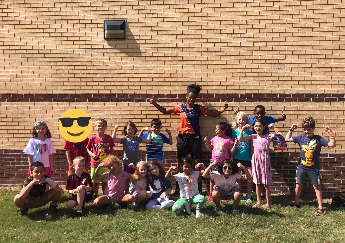 MsBerkSecond's tweet photo. We appreciate Smile Kyle for letting my class SLIME her today since we won the “Share Challenge”! #wiredforFUN #challenge #habittwo #appreciation @SalemSecond @SalemElementary @apexleaderco https://t.co/kVpCSyhKbq