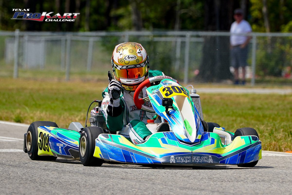 eKartingNews's tweet photo. Kaden Gray sweeps X30 Senior mains to lock in @tpkcrace regional crown as @SuperKartsUSA program wrapped up 2019 at the @speedsportztx
https://t.co/vQMuP1oY0f
#EKNatTPKC #Speedsportz #SKUSA #TPKC #karting #TeamCooperTire https://t.co/F2ZCpCM16T