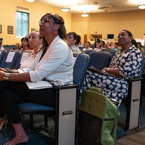 chamberbiznews's tweet photo. Compass CBS Foundation hosted its third annual Bilingual Business Conference last week where it taught business and community leaders about the benefits of bilingualism and multiculturalism in the workplace. Learn more ⬇️https://t.co/Xy599Ib2yc https://t.co/bDRyNnR9WD
