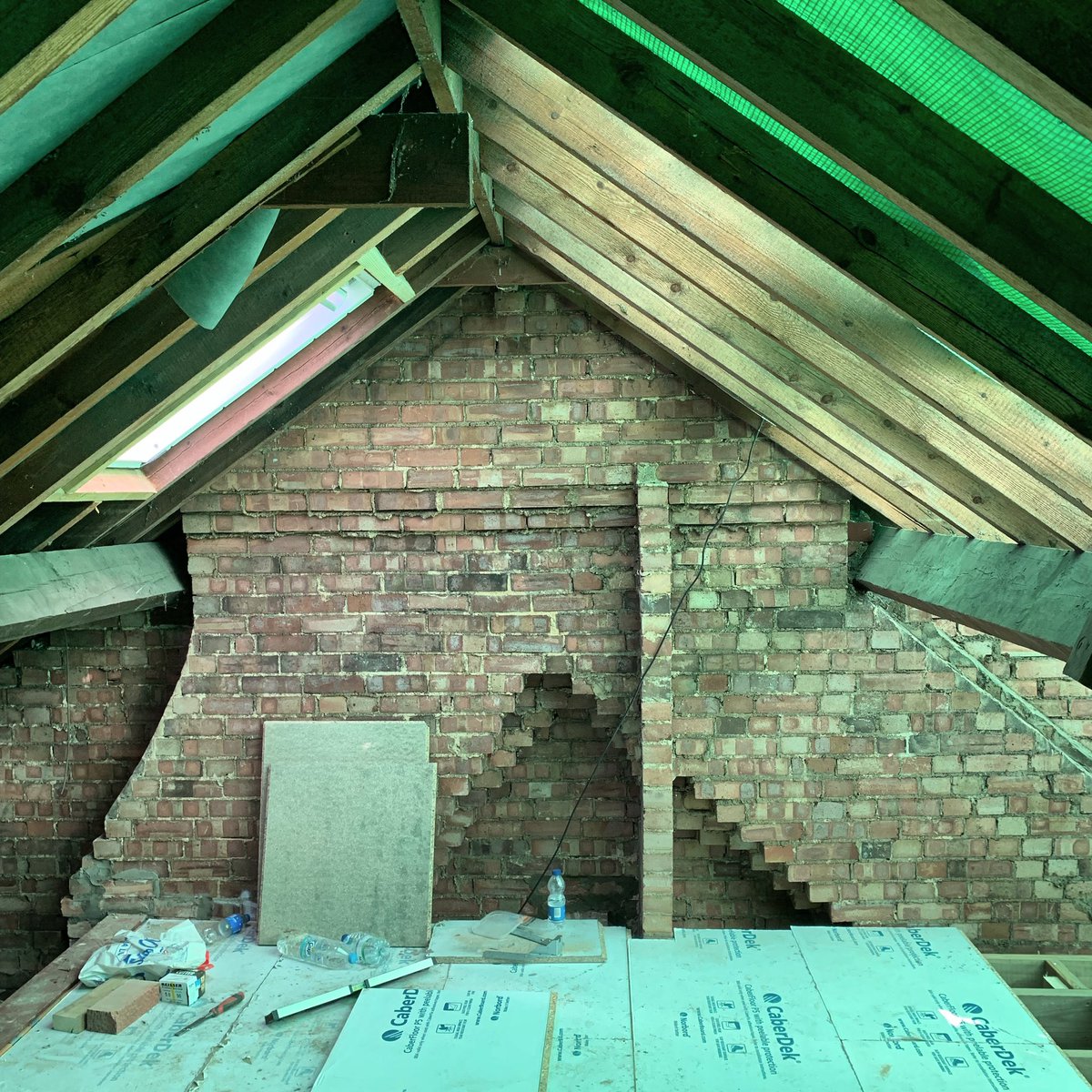 wearebba's tweet photo. #weareonsite at Cathedral View in #Peterborough with @OliveUmber. The team on site continues to make great progress, with the steels in and work underway to construct the new loft dormer. #wearebba #CARStructures @R_Barker_Design https://t.co/trr4mXFvhA