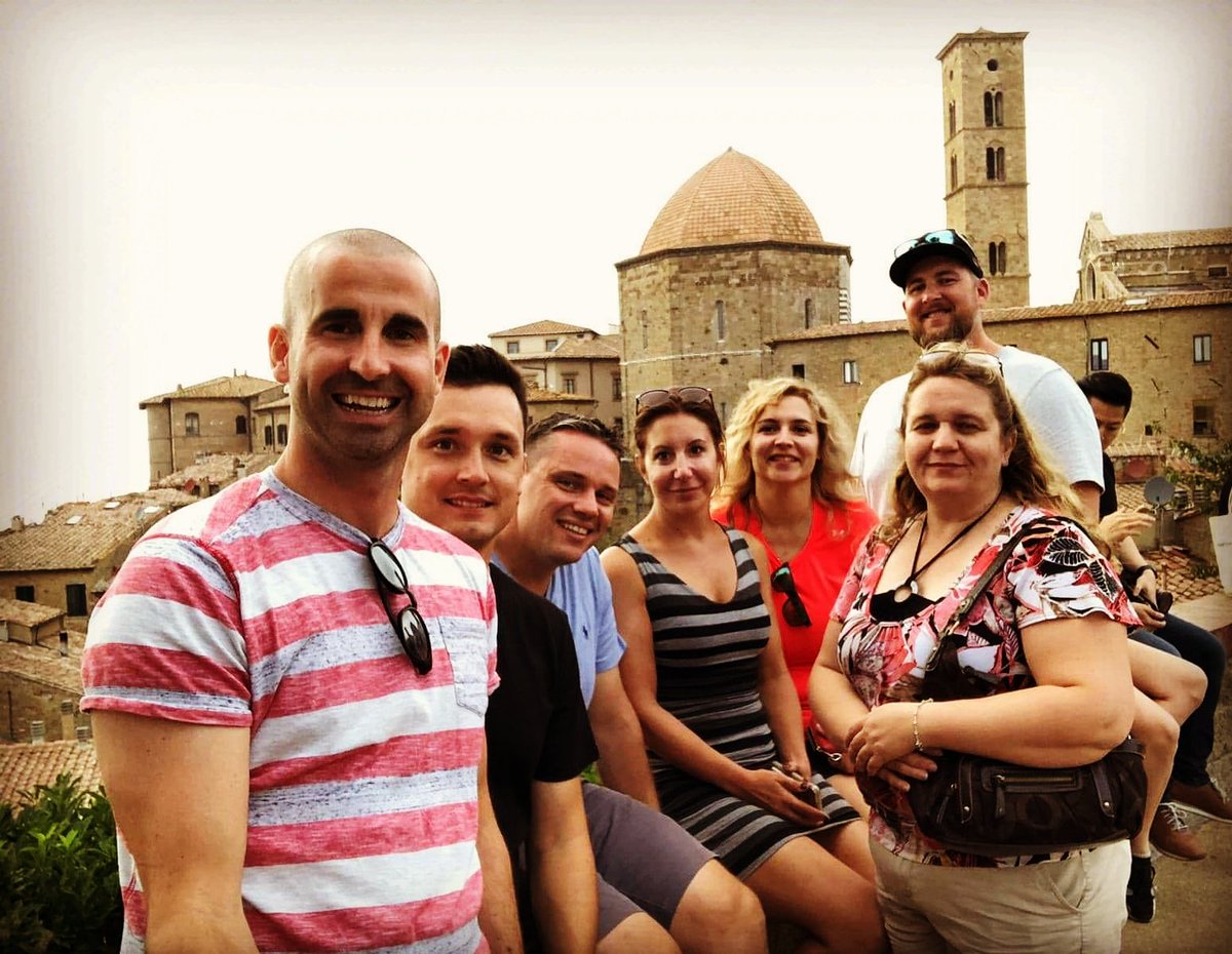 benhuot's tweet image. Our MBA team rocking Tuscany 🇮🇹 #GlobalProject #consultant #oliveoil #businessschool
