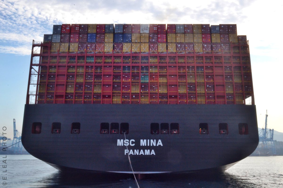 E_leal_photo's tweet photo. #MscMina de @MSCCargo en su visita al @PuertoAlgeciras #Megaship https://t.co/j1a1UY21rB
