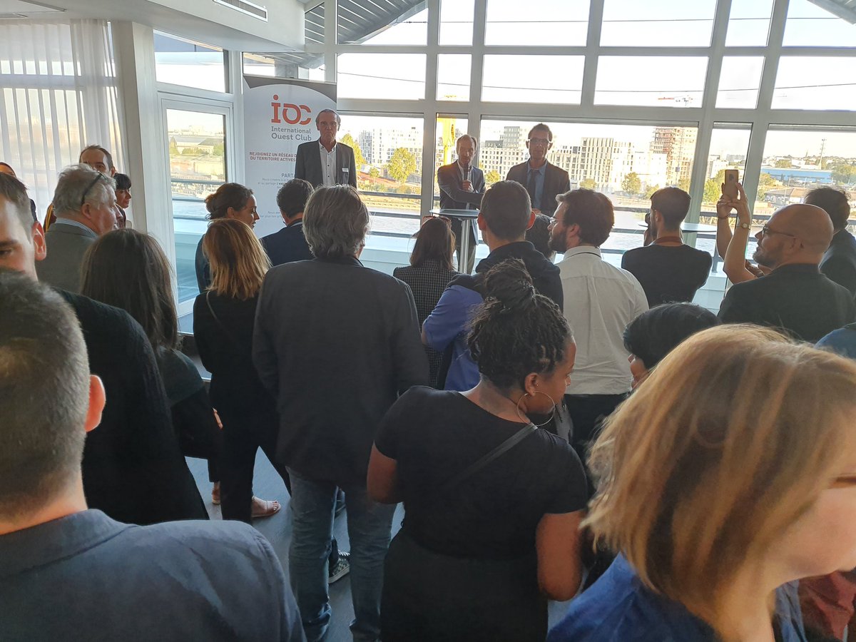 benoit_furet's tweet photo. A la @CCINantes 
 @Yann_Trichard @franckytrichet @DebonNicolas @Benboubakeur lancent la soirée d'échanges entre la délégation Montréalaise du printemps numérique  @PN_MTL et les acteurs de la @NantesDigitalW
@UnivNantes @lecolededesign @investnantesSN #isite_NexT @FDOuest https://t.co/xk6LL2iJUs