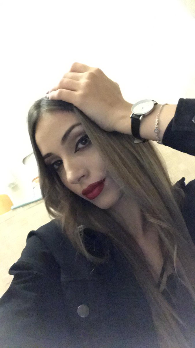 charmingruby4's tweet photo. Home from high school. Can i be your secretary, your lover or your fuck buddy? just going on Cam brb https://t.co/6EwYNGXc2i @rt4cam @sexyretweetz @assplanet @luciferpromo @atilapromo @GGgirlsxxx @amat_porn #boob #girls #gamergirl https://t.co/aBEHVpb31w