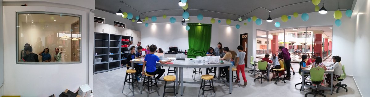 savm29's tweet photo. Having a blast exploring our new #makerspace!! Click on the link to watch the 3D panorama view! https://t.co/wmoEZF12Cq #menorlearns https://t.co/VRtp8gXnes