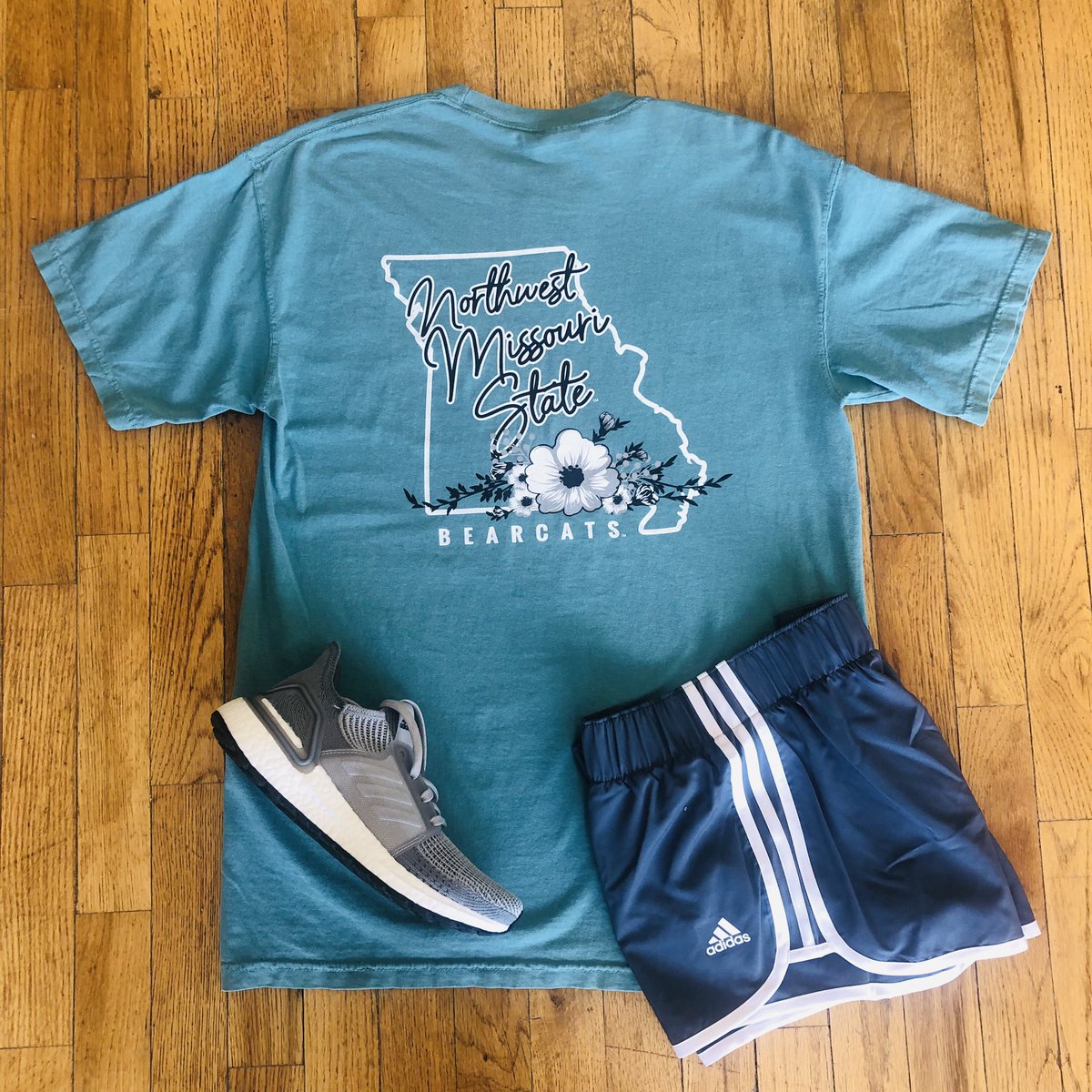 VilleJocksNitch's tweet photo. Open today 9:30-7:00PM! https://t.co/zbsajrbDTW
