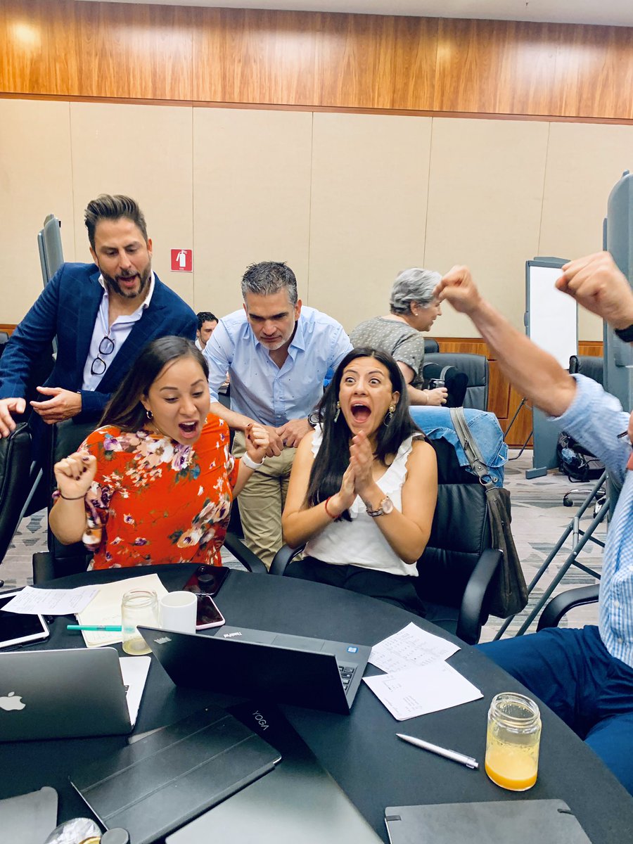 AriadnaSanahuja's tweet photo. Aprendiendo sobre la creación y el despliegue de valor en Sao Paulo. Hoy los alumnos del #multinationalmba han estado trabajando en grupos. #valuedeployment @ESADE @UAI_CL https://t.co/1Eok6nW8Ii