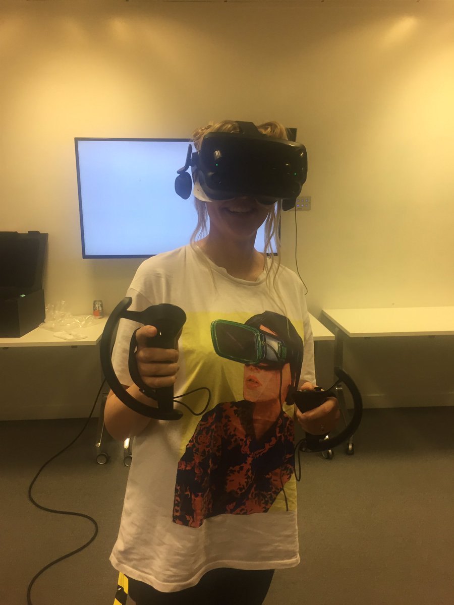 VR_Rosie's tweet photo. FINALLY got to try the #Index!! 😍 thanks @luigirenna @VRManchester! overall very comfortable for my small head, didn’t feel that tightening and pull that I usually do with not having big enough top straps! Fantastic quality and the knuckles are soo ergonomic and freeing. 🥽✨#VR https://t.co/3gnCCfGTJc