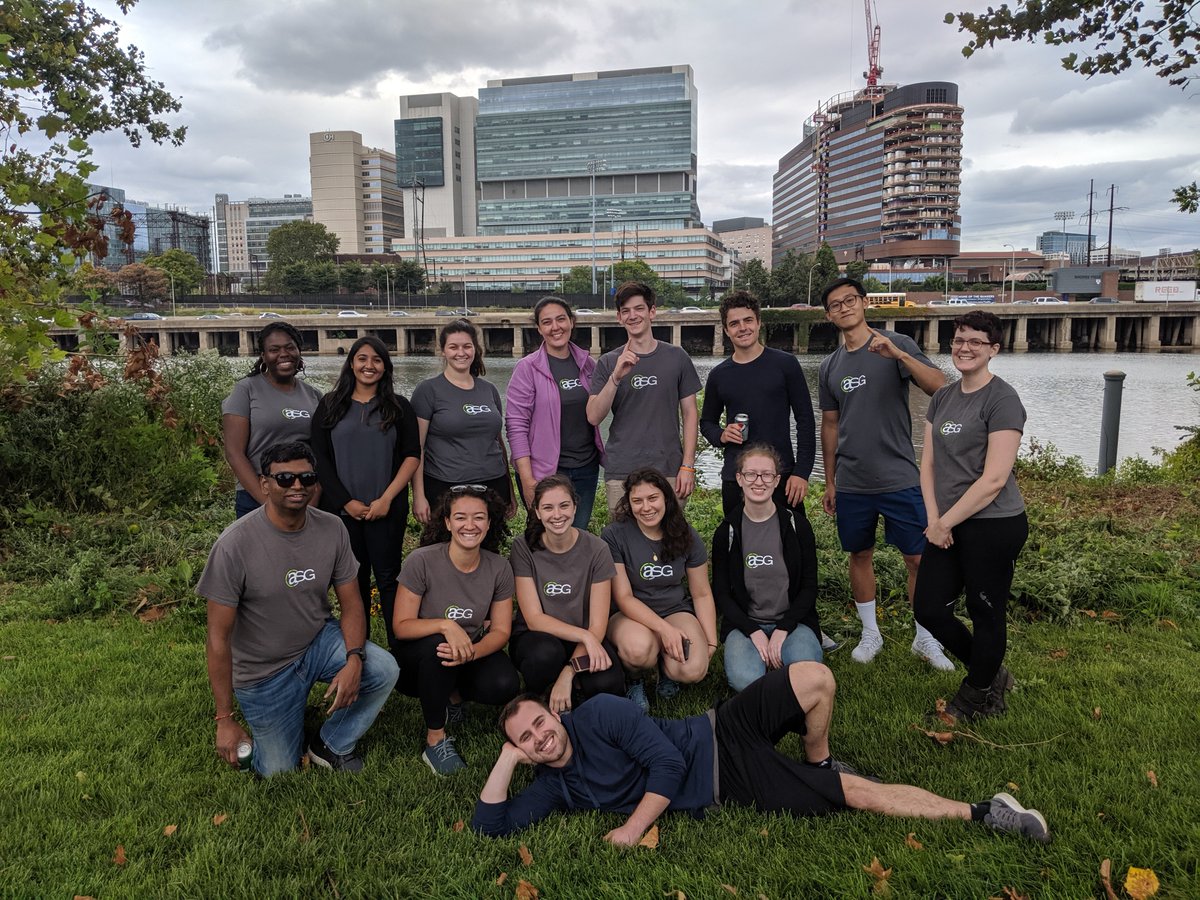ArchetypeGrowth's tweet photo. 💪 Last week the #ArchetypeCrew had a service day where they put in some hard work cleaning the path next to the Schuylkill River Trail. 
Shout out to the @SchuylkillBanks  team for letting us help out for the day!
#volunteering https://t.co/Je4X7q4T8k