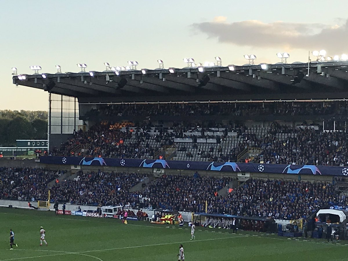 Stvovers's tweet photo. Hoezo uitverkocht @ClubBrugge? 🧐😏#CluGal https://t.co/H1kTXGKKMb