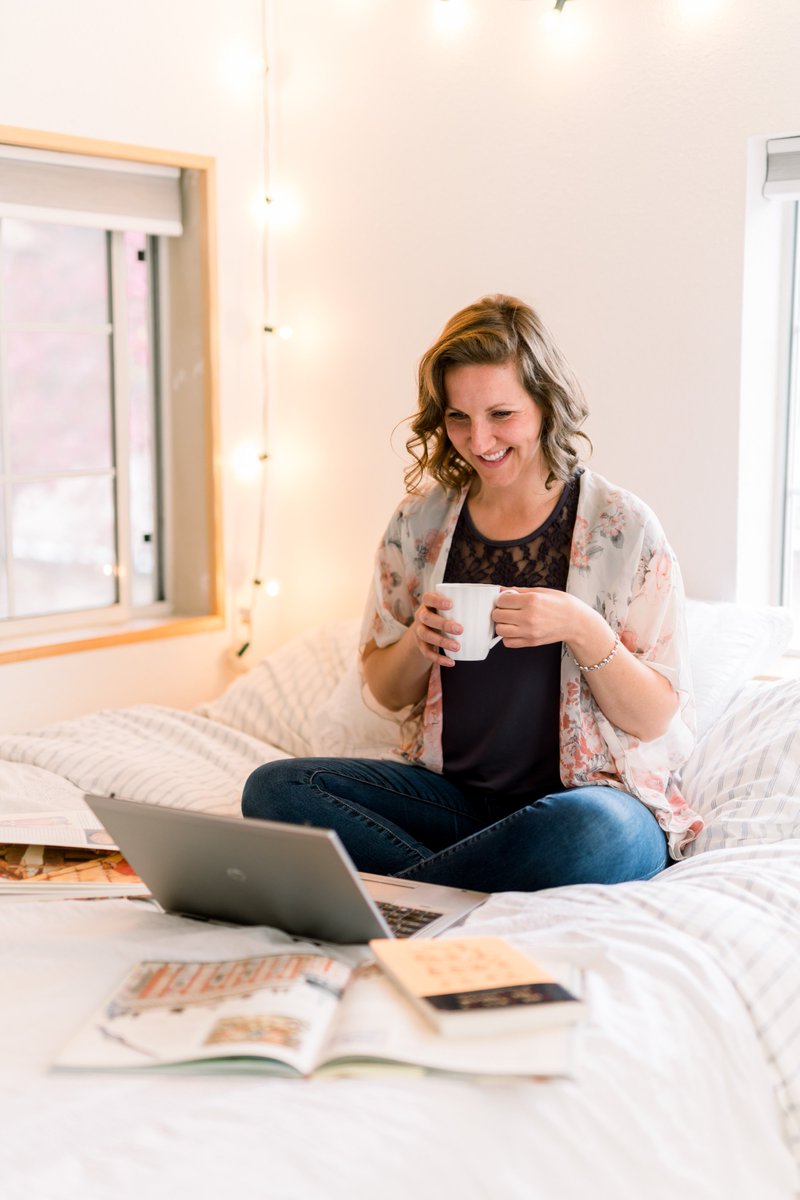 Fall Newsletter is out! Book news, autumn thrift store finds, and some folk tunes by <a href="/chels_moonmusic/">Chelsea Moon</a> <a href="/JoshGarrels/">Josh Garrels</a> and <a href="/Mandolin_Orange/">Mandolin Orange is now Watchhouse</a> tinyurl.com/y6p5o324