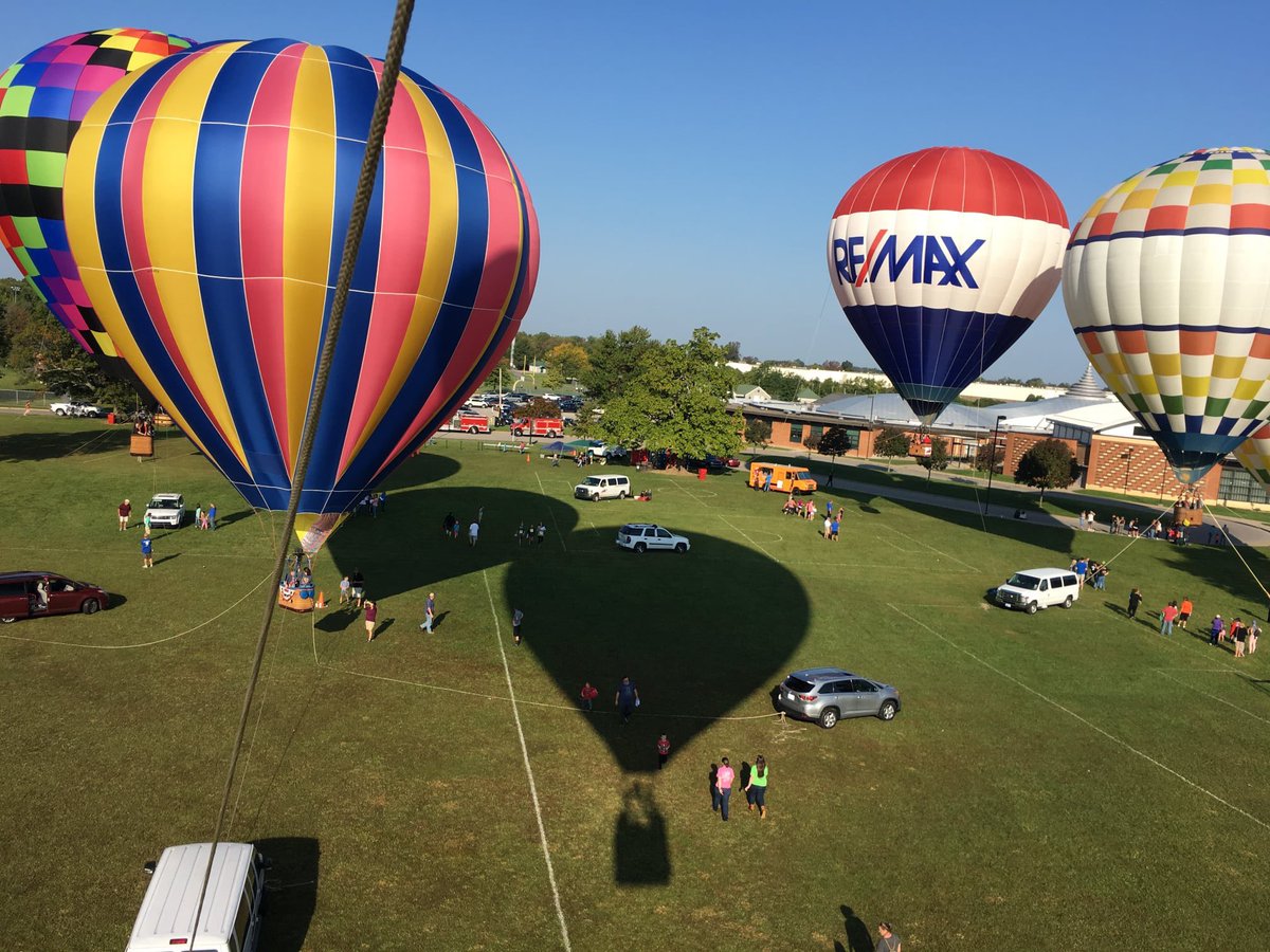 SpoonbreadFest's tweet photo. FREE Tethered Hot Air Balloon Rides - Saturday, September 21, 2019 at Berea Community School 7:30 AM
Learn more: https://t.co/XkbjvVk6yb #bereaky @BereaKYTourism #spoonbreadfestival https://t.co/dO3jaNnvec