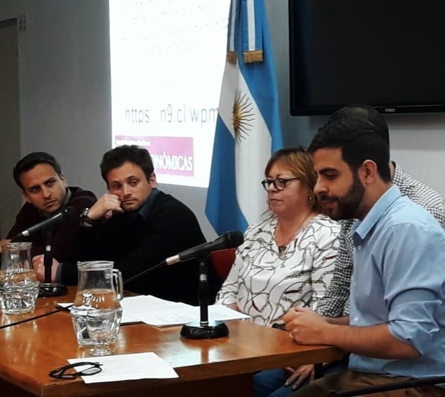 SalinasAndres's tweet photo. Hoy tocó hablar con el equipo  en casa (@unlamoficial) en el marco de las “Jornadas de intercambio de experiencias en investigación” a cargo de la Secretaria de Investigación del Departamento de Ciencias Económicas.

Hermoso seguir construyendo y formando parte de este proyecto. https://t.co/Ed19LQEmmV