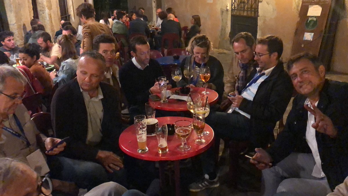 beuverte's tweet photo. Club happy M 92 #convapm2019 https://t.co/CJS2gpCLYY