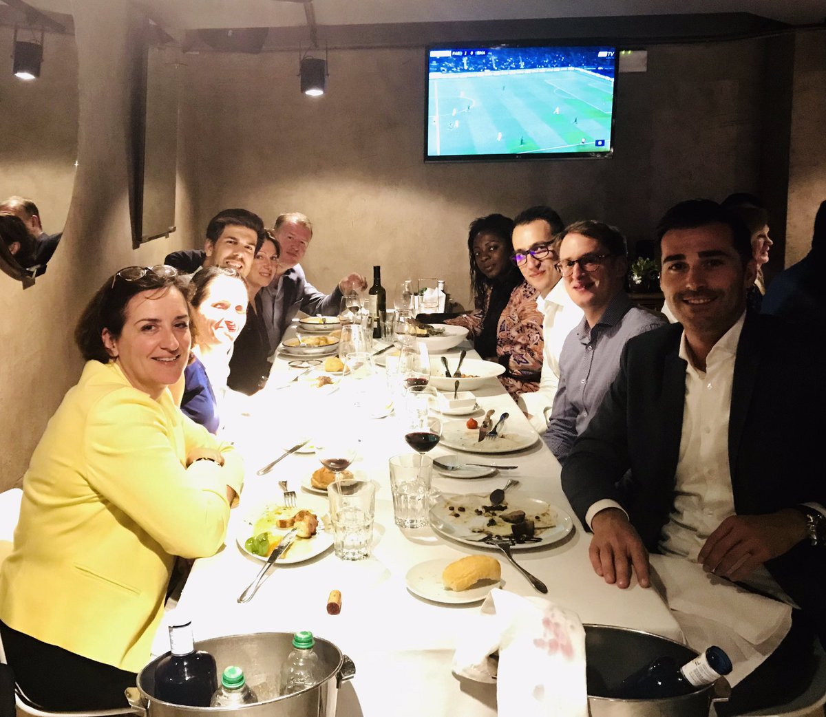 BVerlingue's tweet photo. Quel plaisir de retrouver la team internationale de @verlingue à Madrid et nos amis de @WBNGlobal (BTW for now PAR:2 ; RMA:0) https://t.co/raBLVjNuxQ