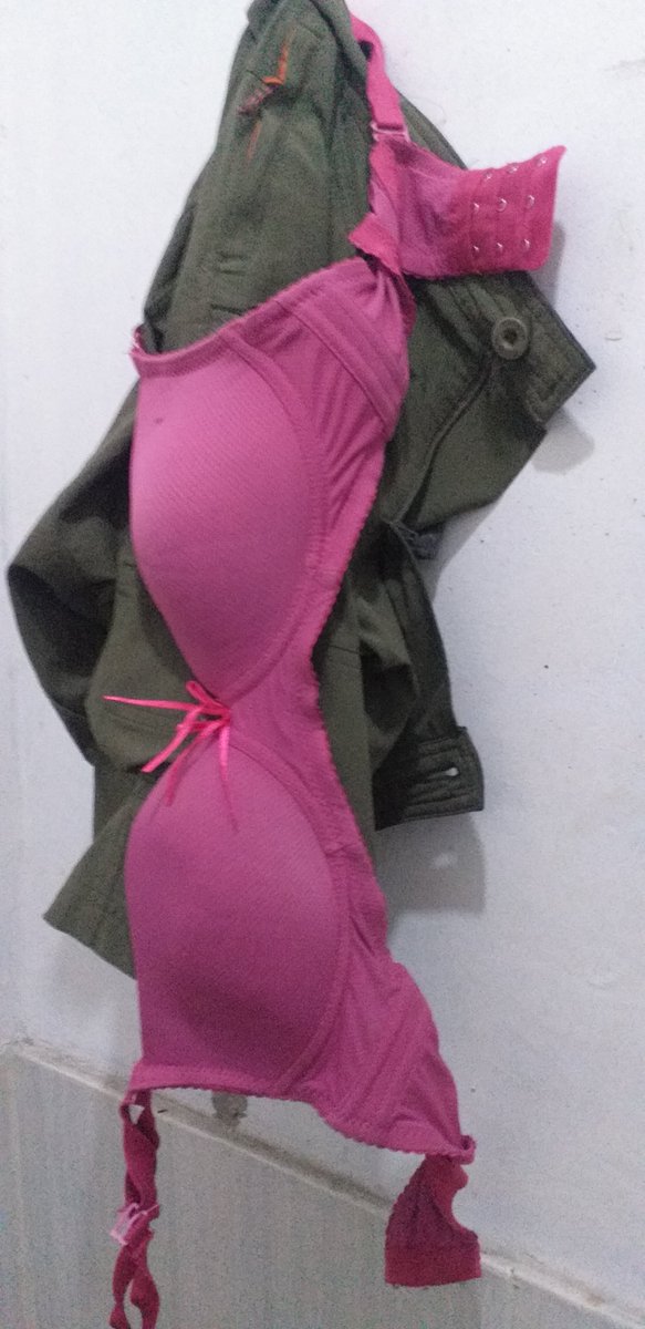 jaka82395050's tweet photo. Sange ini mengalahkan rasa takutku untuk mengelili kost2an https://t.co/WxvU2jtPAO