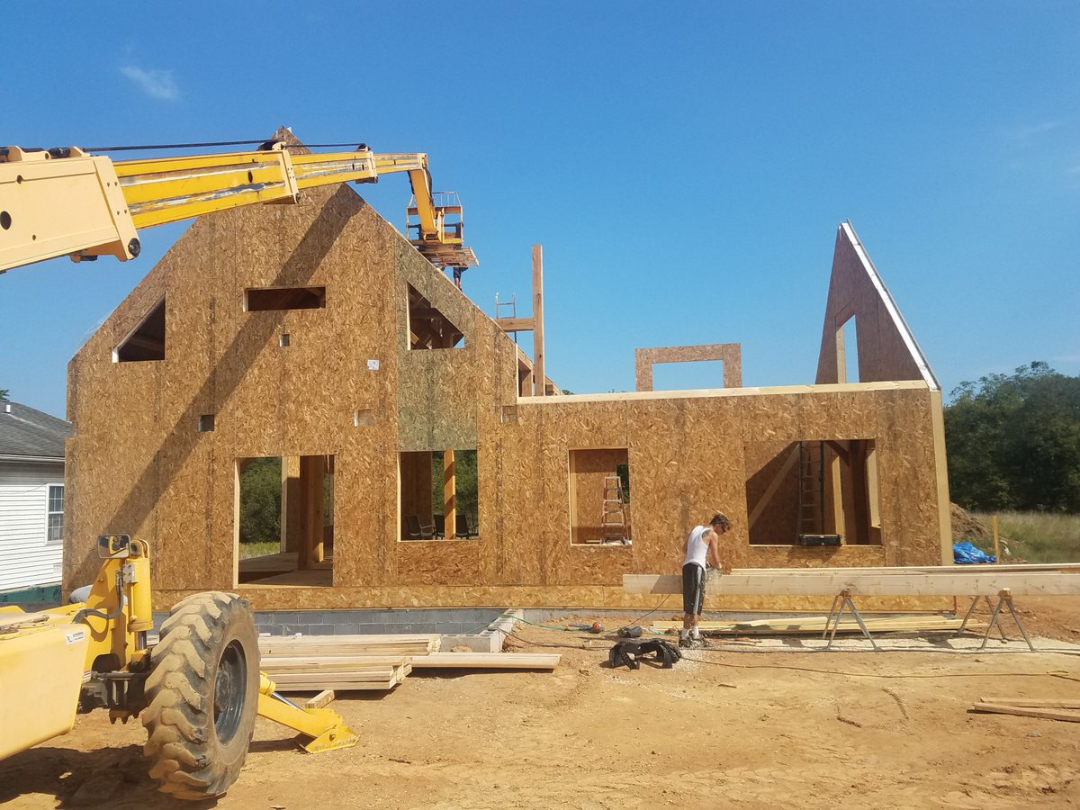Panelwrights's tweet image. A beautiful day for setting #StructuralInsulatedPanels on this local job! 

#BuildingwithSIPs #SIPConstruction #HarpersFerryWV #EnergyEfficient