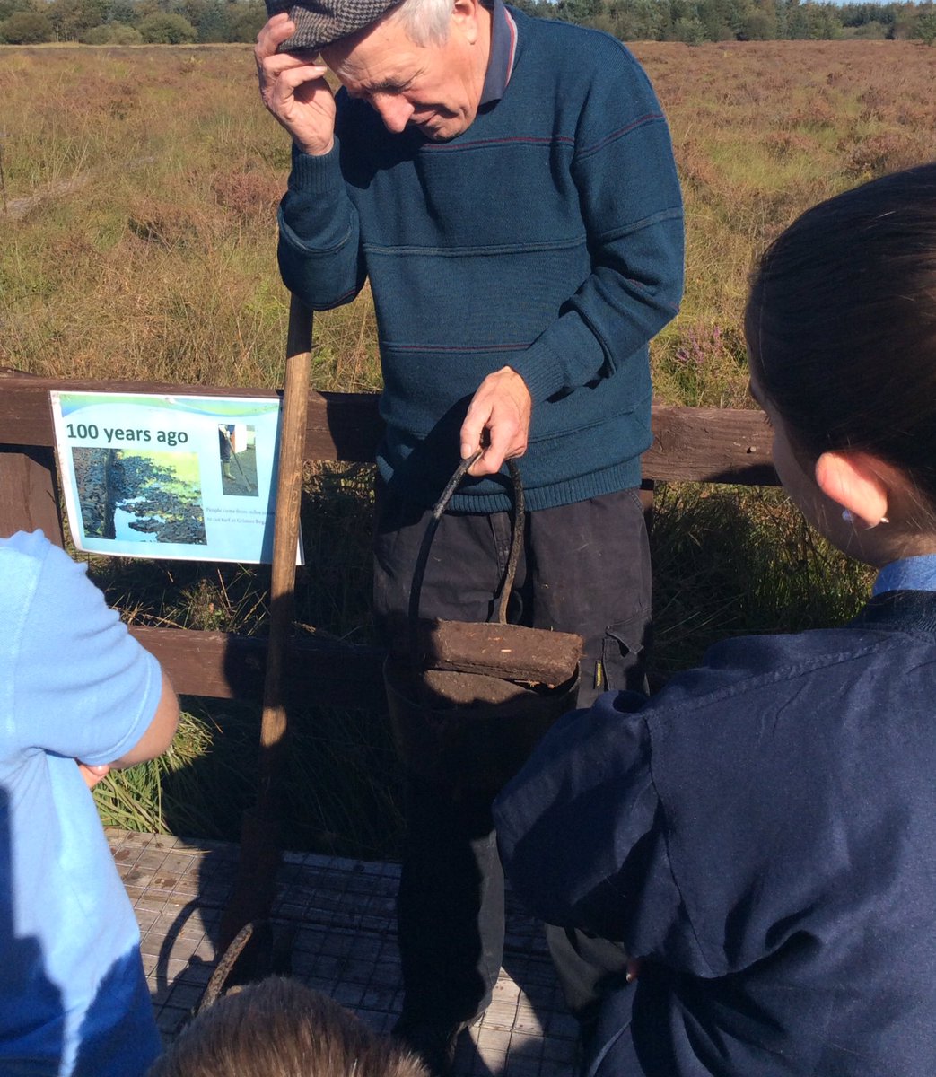 BallyhouraOC's tweet photo. Beautiful morning @BallyhouraOC with the wonderful children from #scoilfhionain #kilfinane #ballyhouracountry #outdoorlearning #raisedbogs https://t.co/izWn8hIOUY