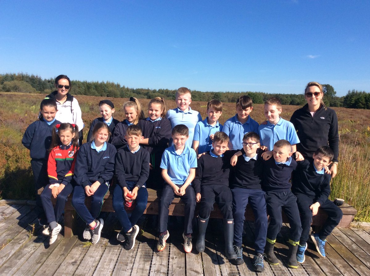 BallyhouraOC's tweet photo. Beautiful morning @BallyhouraOC with the wonderful children from #scoilfhionain #kilfinane #ballyhouracountry #outdoorlearning #raisedbogs https://t.co/izWn8hIOUY