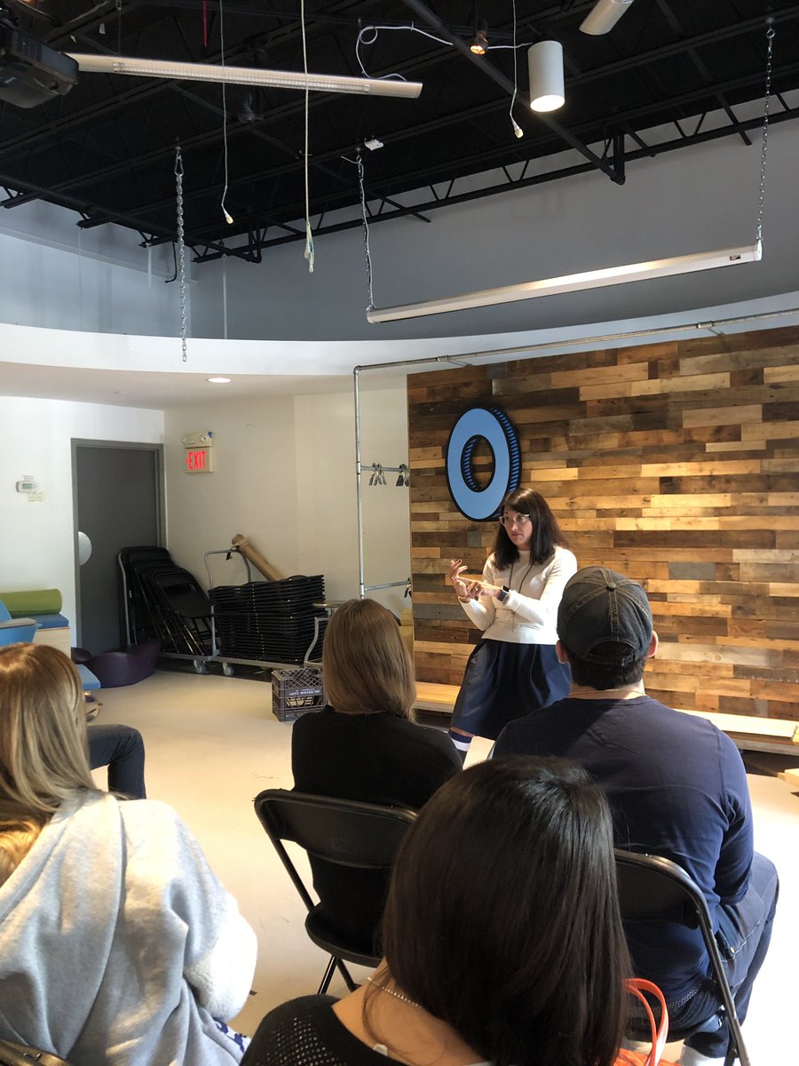kristi141's tweet photo. @Ops4Entreps such an eye opening visit to @TheGrommet headquarters! Got to play with some of their new products and hear about their challenges and how they became as successful as they are today! #ops4entreps https://t.co/tpKRleaAmU