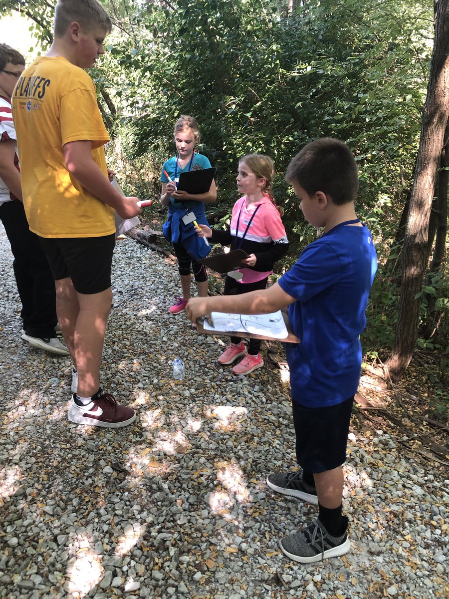 callahanclass's tweet photo. What a great day out in Weaver Woods being taught by our 8th grade friends! @WoodbrookCCS @myccs https://t.co/FDzfxlAcpa