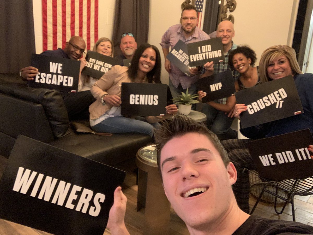 Winning team with time to spare! We crushed it!
#countdown2escape