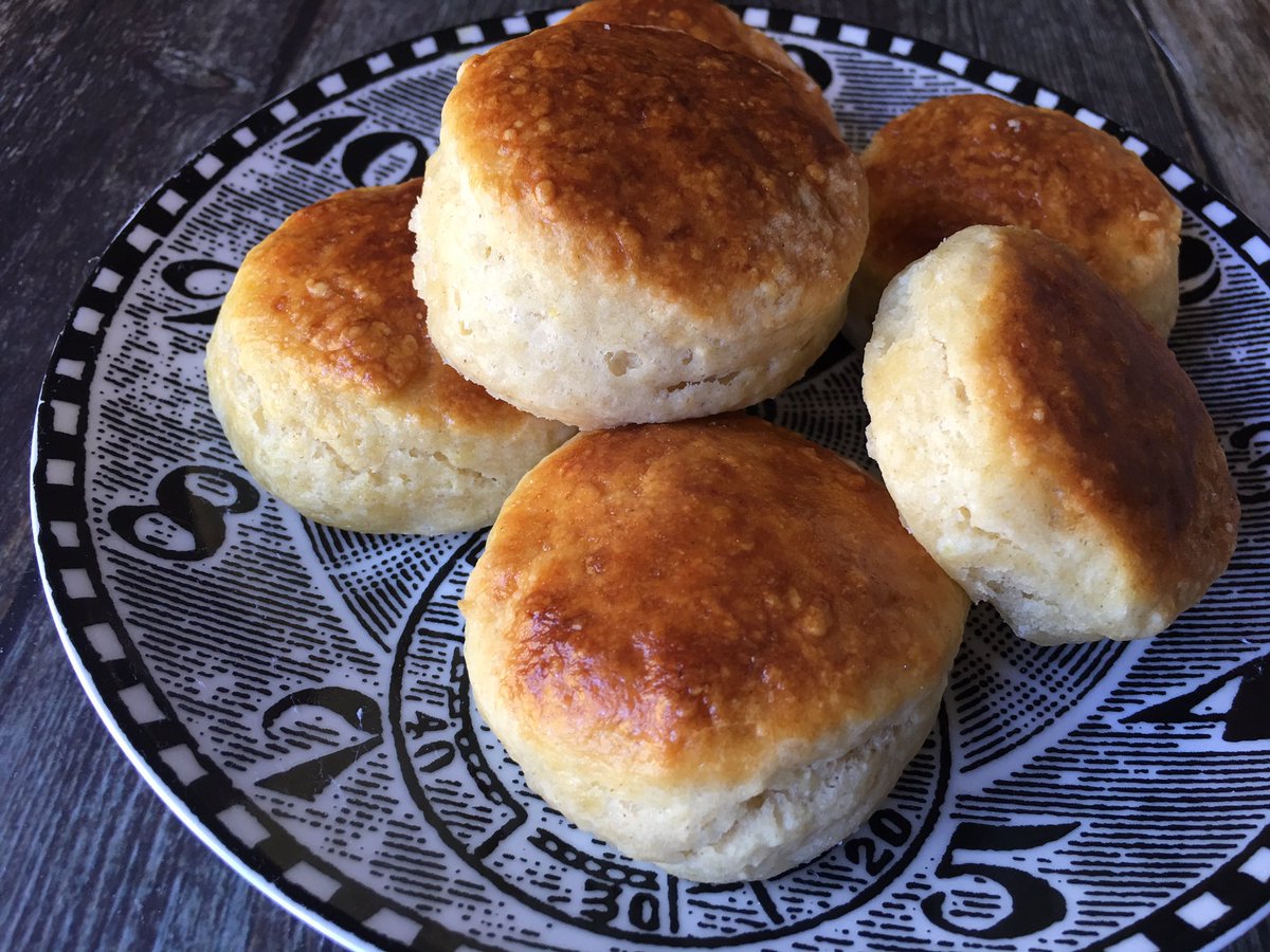 Toniawyt tweet media