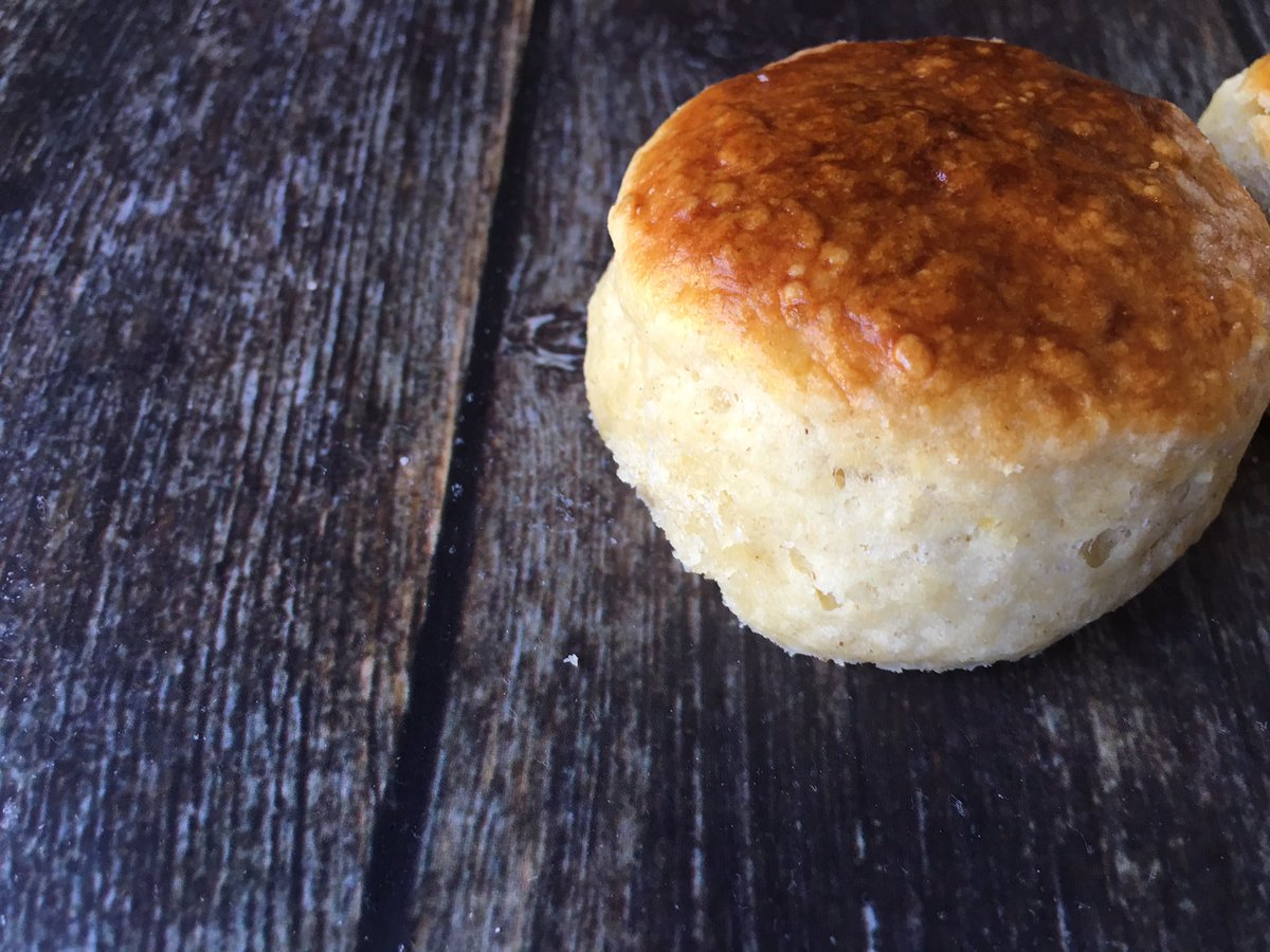 Toniawyt tweet media