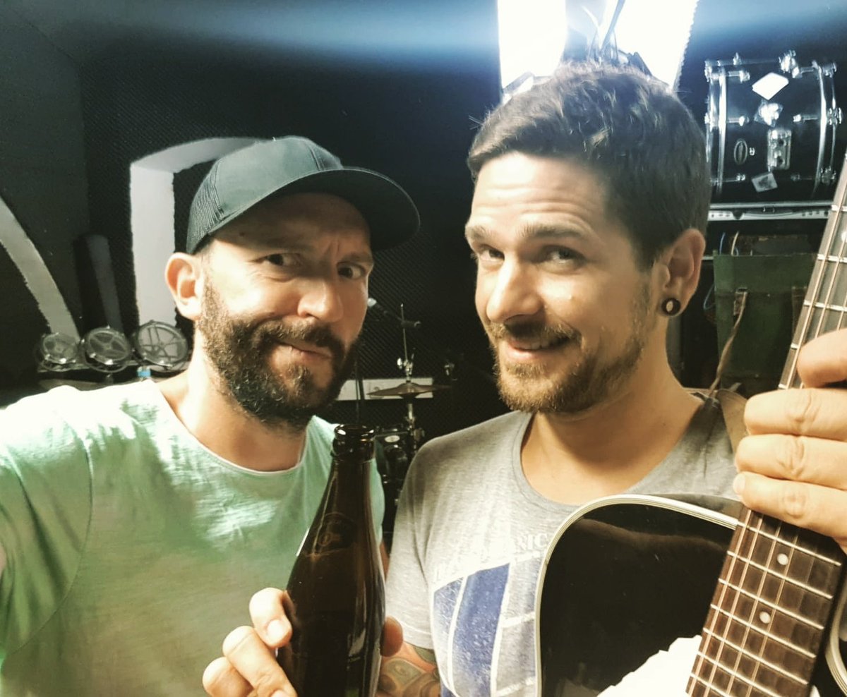 JohnnyPaper6's tweet photo. Tjo generelle Prob!! 😁 Samstag live on Stage in Kainach beim Sportplatz!! https://t.co/XGzehsIZtH